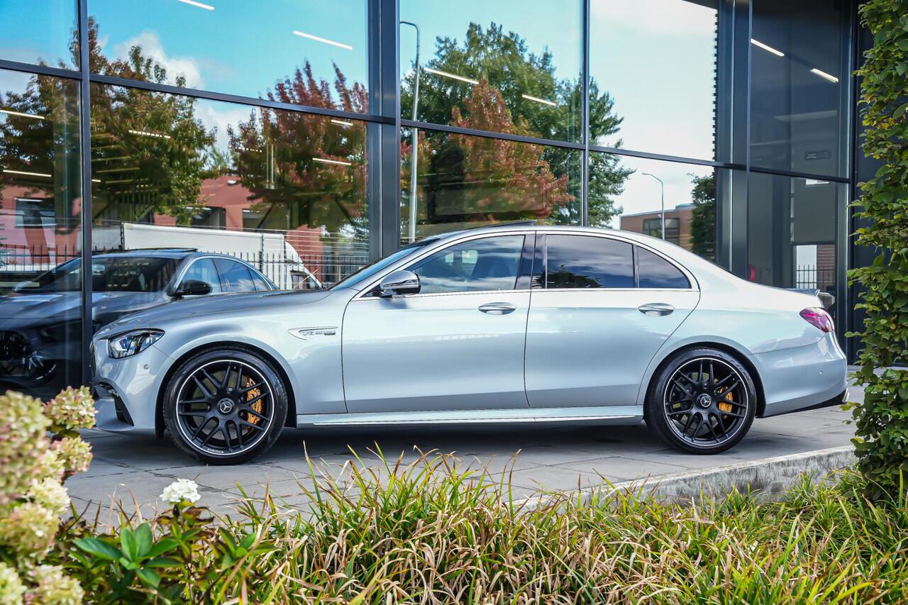 Mercedes-Benz E-KLASSE AMG 63 S 4MATIC+ |keramische remmen|panoramadak|Burmester|sportuitlaat|360 camera|memory|multibeam LED|Apple Carplay|blind spot|20" lichtmetalen velgen|