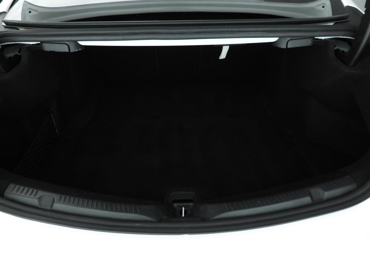 Mercedes-Benz E-KLASSE Coupé 200 AMG Line Widescreen | Pano | Camera | 20"