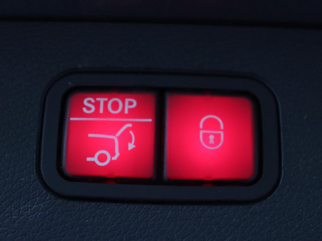 Mercedes-Benz E-KLASSE 300e Avantgarde | Leder | Stoelverwarming | 360 Camera | Keyless | Carplay | Sfeerverlichting | Widescreen | Navigatie | Park Asisst | PHEV | Plug In