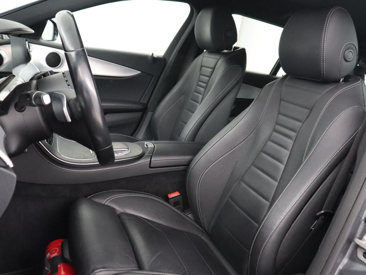 Mercedes-Benz E-KLASSE 300e Avantgarde | Leder | Stoelverwarming | 360 Camera | Keyless | Carplay | Sfeerverlichting | Widescreen | Navigatie | Park Asisst | PHEV | Plug In