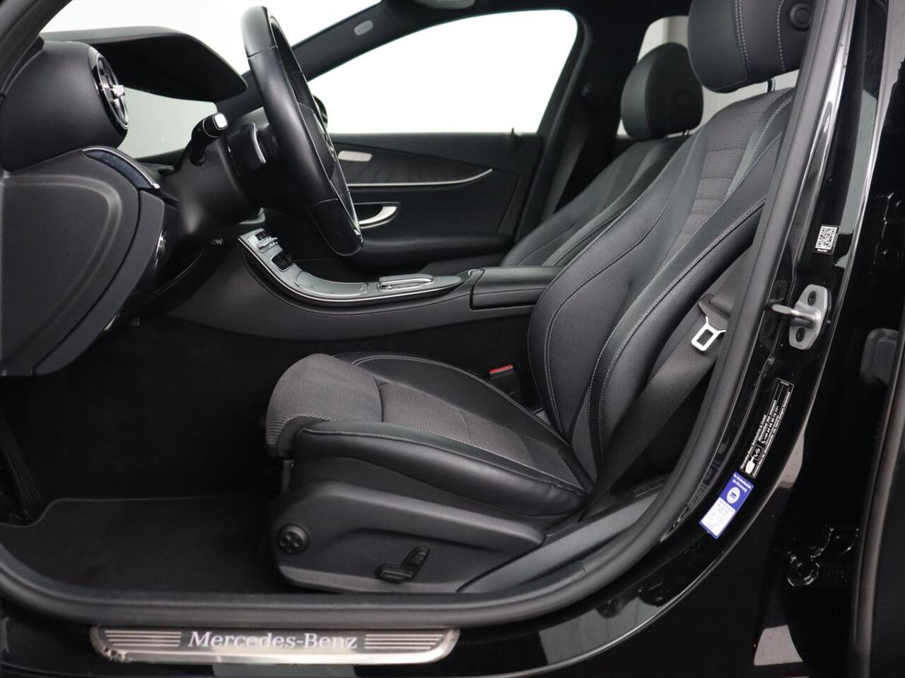 Mercedes-Benz E-KLASSE 300e Avantgarde | Panoramadak | Adaptive cruise | Stoelverwarming | Carplay | Camera | Sfeerverlichting | Navigatie | Widescreen | Half leder | PHEV | Plug In