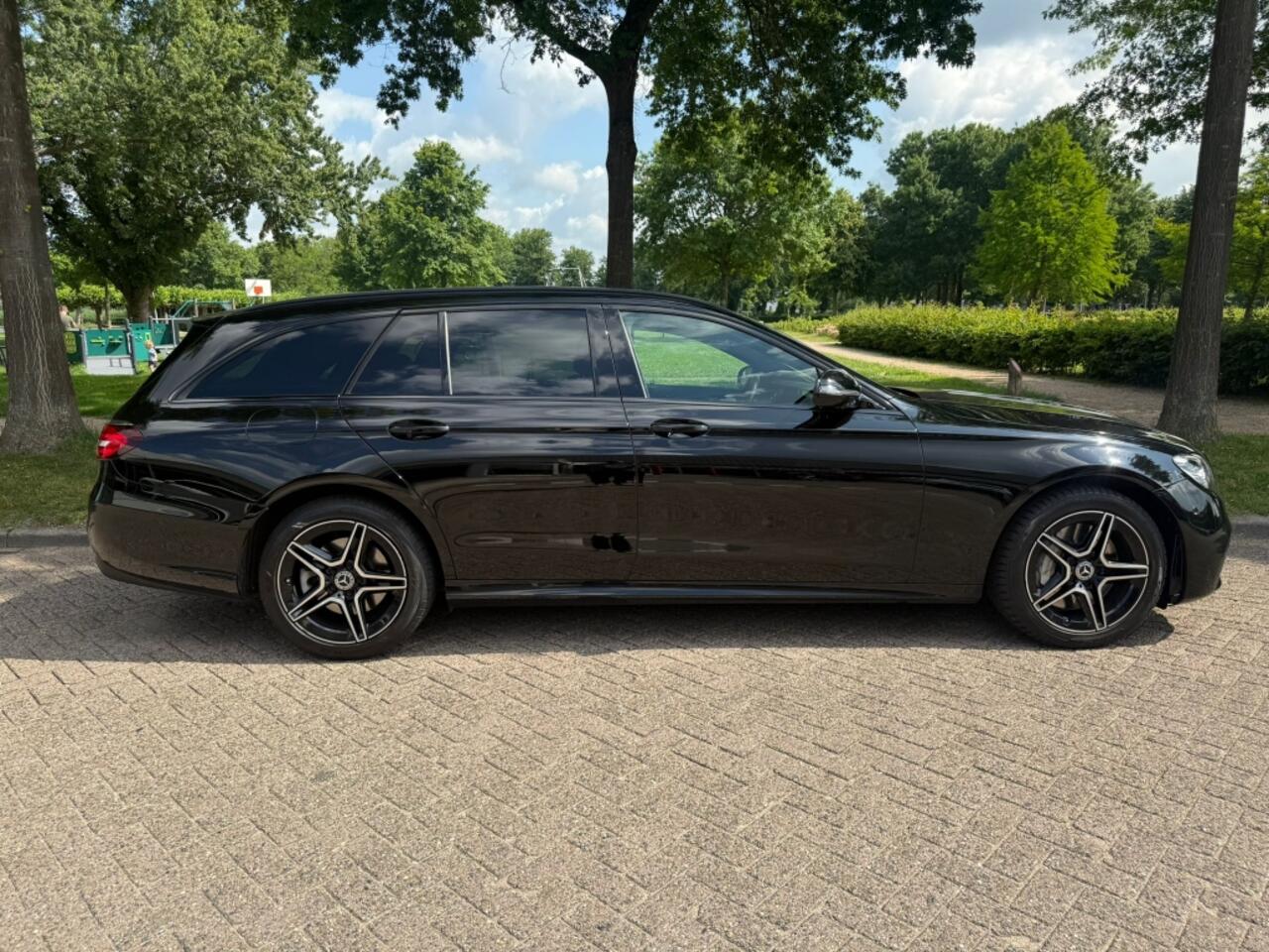 Mercedes-Benz E-KLASSE 300 e AMG L.