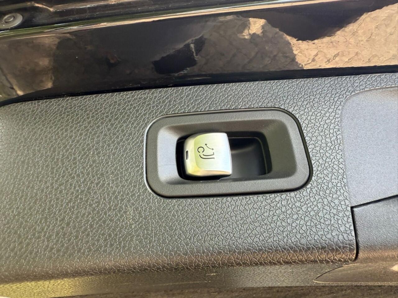 Mercedes-Benz E-KLASSE 300 e AMG L.