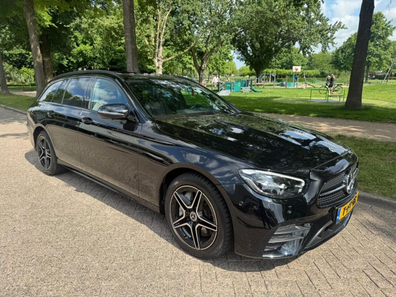 Mercedes-Benz E-KLASSE 300 e AMG L.