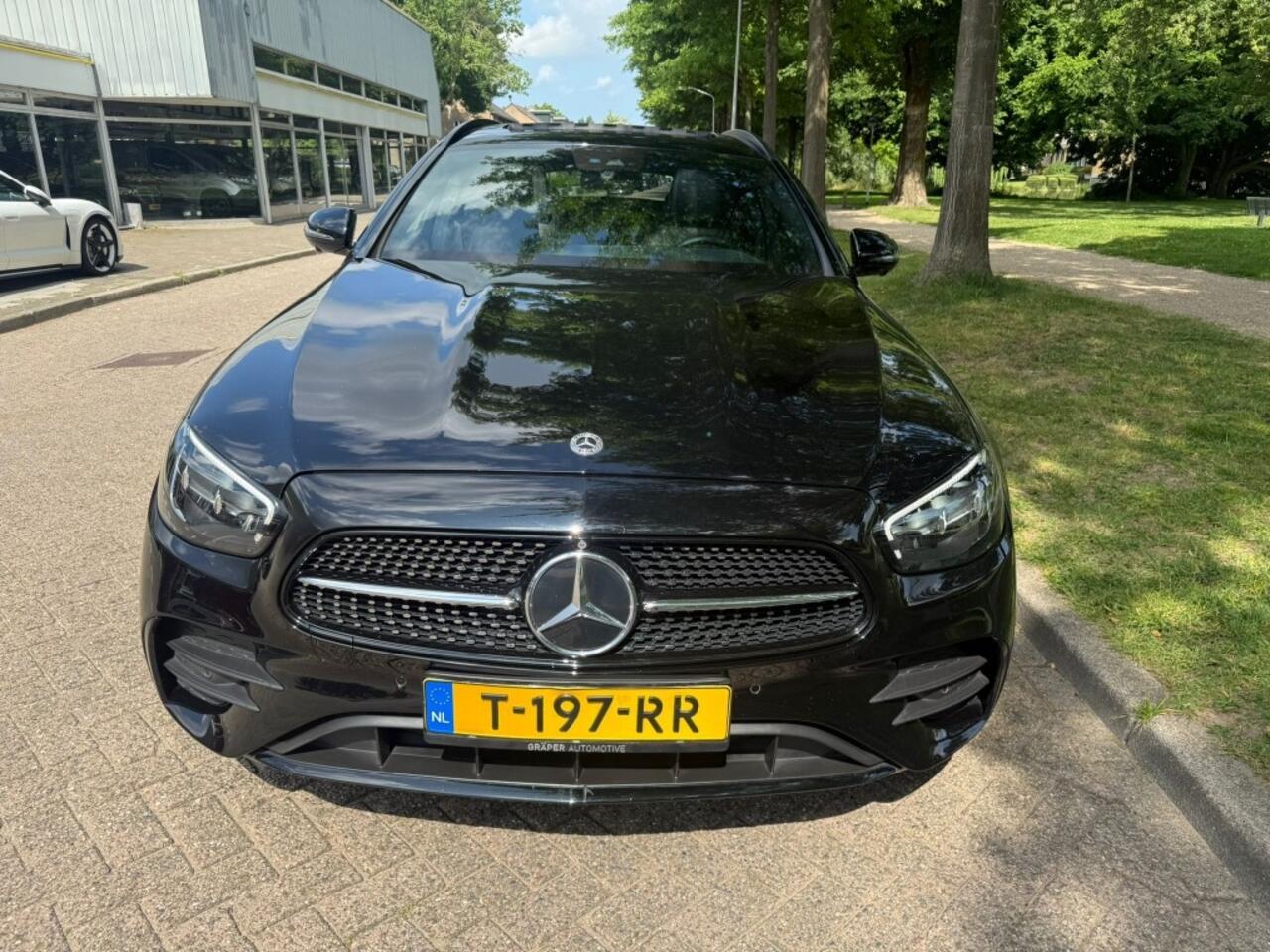 Mercedes-Benz E-KLASSE 300 e AMG L.