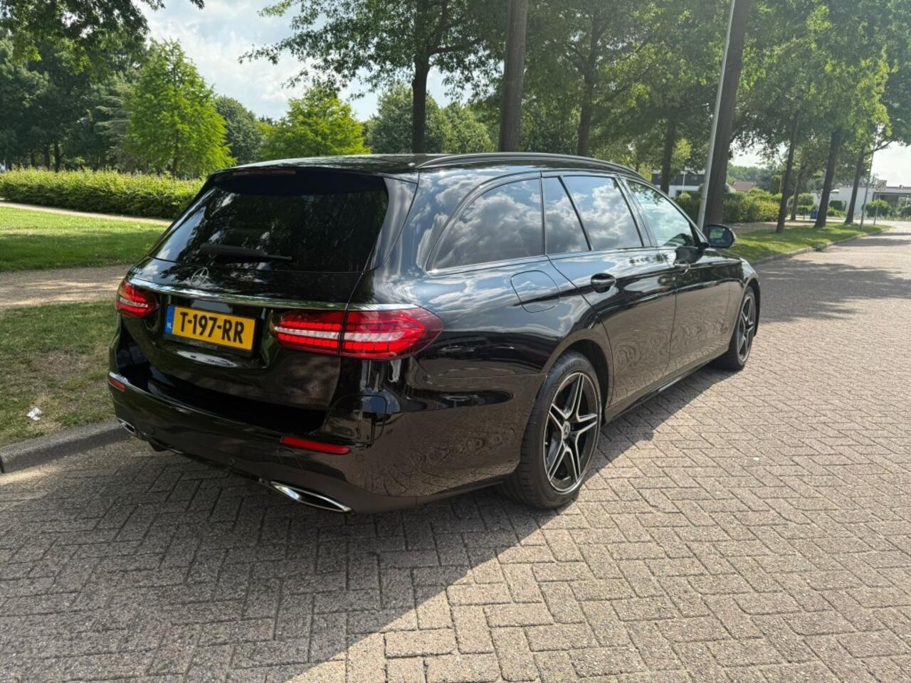 Mercedes-Benz E-KLASSE 300 e AMG L.