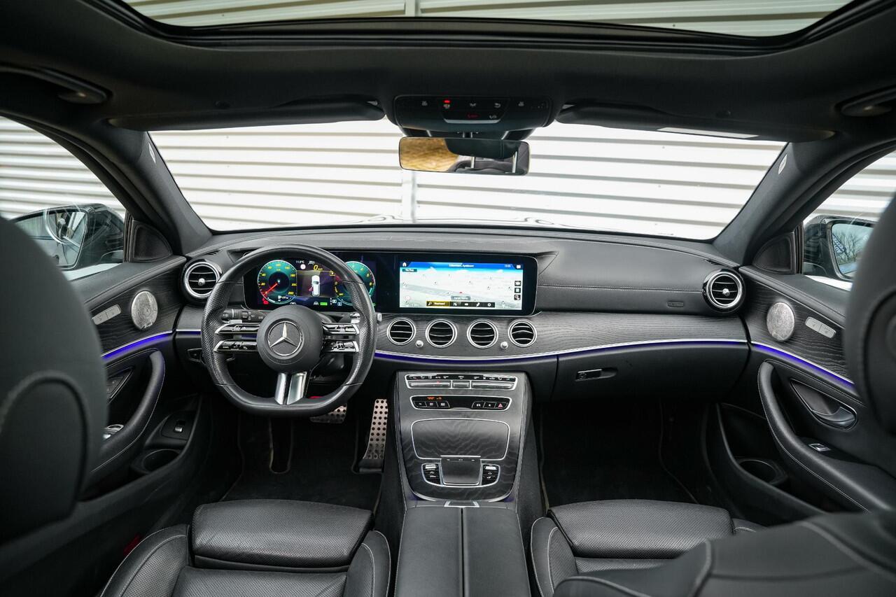 Mercedes-Benz E-KLASSE E300 de Panodak Burmester 360 Camera HUD Trekhaak Keyless
