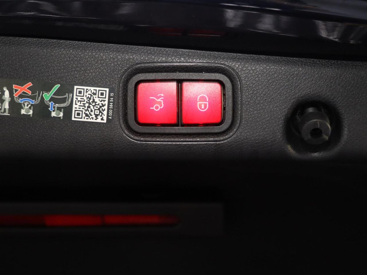 Mercedes-Benz E-KLASSE 200 AMG Line | Night | Panoramadak | Multibeam | Burmester | Memory | Softclose | Widescreen |