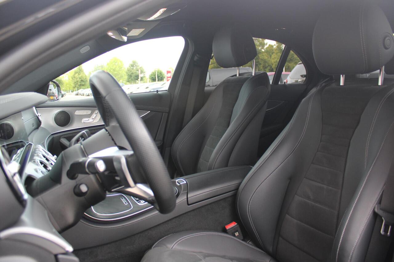 Mercedes-Benz E-KLASSE 300e BUSINESS SOLUTION AMG NIGHT EDITION | AMG-STYLING | LICHTMETALEN VELGEN 19" | 360° CAMERA | | TREKHAAK | MULTIBEAM MATRIX LED KOPLAMPEN | LED ACHTERLICHTEN | ELEKTRISCH VERSTELBARE VOORSTOELEN MET GEHEUGEN FUNCTIE | ALCANTARA / KUNSTLEDEREN BEKLEDIN