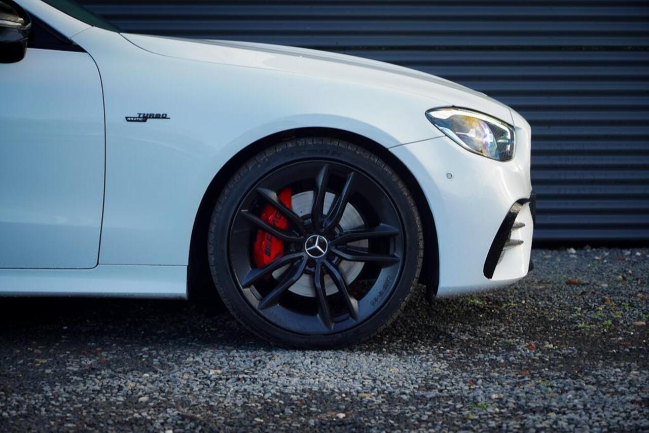 Mercedes-Benz E-KLASSE Cabrio 300 AMG Line / 53 AMG Uitgevoerd / Carbon / Stoelverwarming