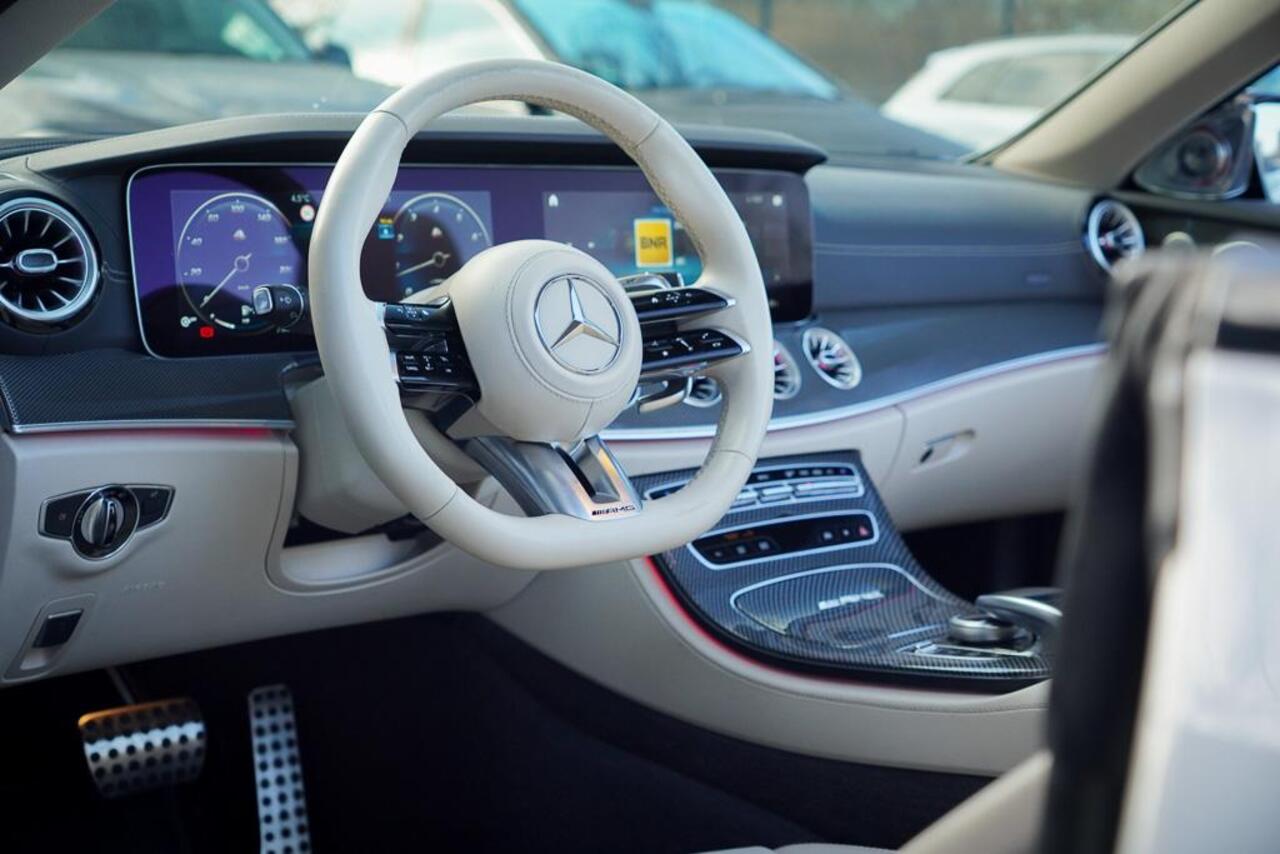 Mercedes-Benz E-KLASSE Cabrio 300 AMG Line / 53 AMG Uitgevoerd / Carbon / Stoelverwarming