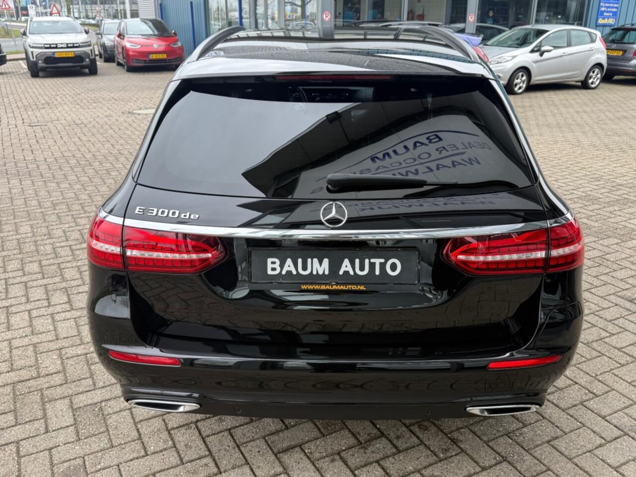 Mercedes-Benz E-KLASSE 300 De AUTOMAAT AVANTGARDE NAVI PDC-CAMERA STOELVERW.