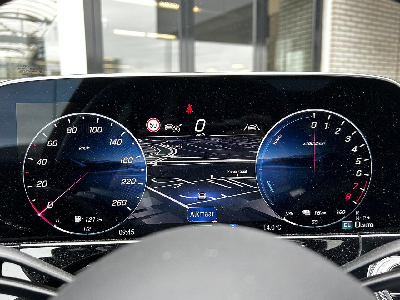 Mercedes-Benz E-KLASSE 300 e AMG | Panoramadak | MBUX Superscreen