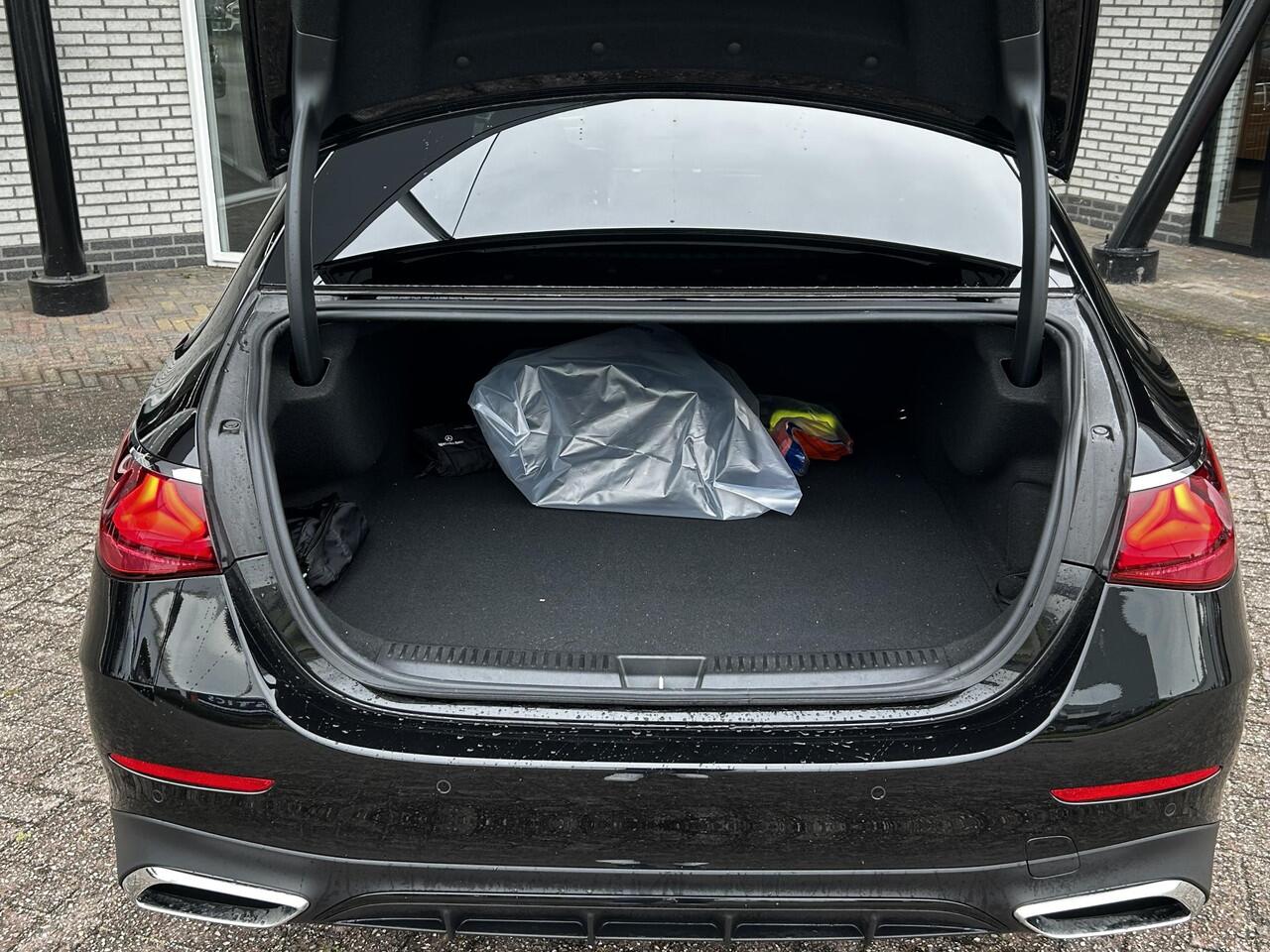 Mercedes-Benz E-KLASSE 300 e AMG | Panoramadak | MBUX Superscreen