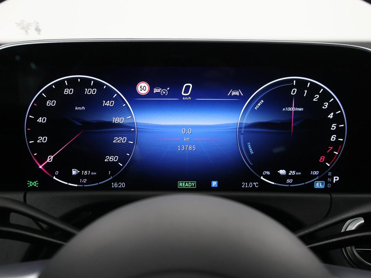 Mercedes-Benz E-KLASSE 300 e AMG Line | Panoramadak | Premium pakket | Burmester 4D | Stuurverwarming | Night pakket |