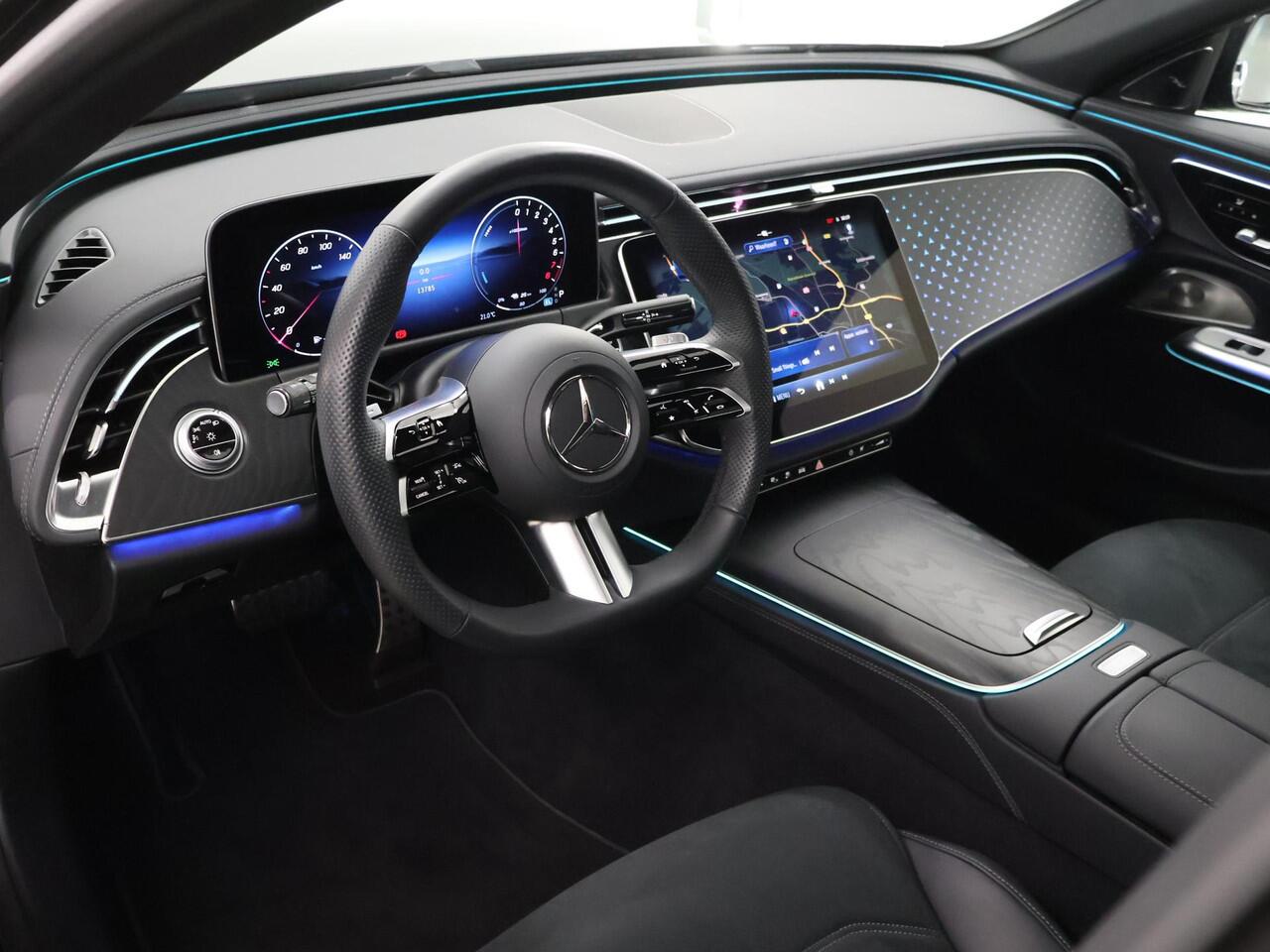 Mercedes-Benz E-KLASSE 300 e AMG Line | Panoramadak | Premium pakket | Burmester 4D | Stuurverwarming | Night pakket |