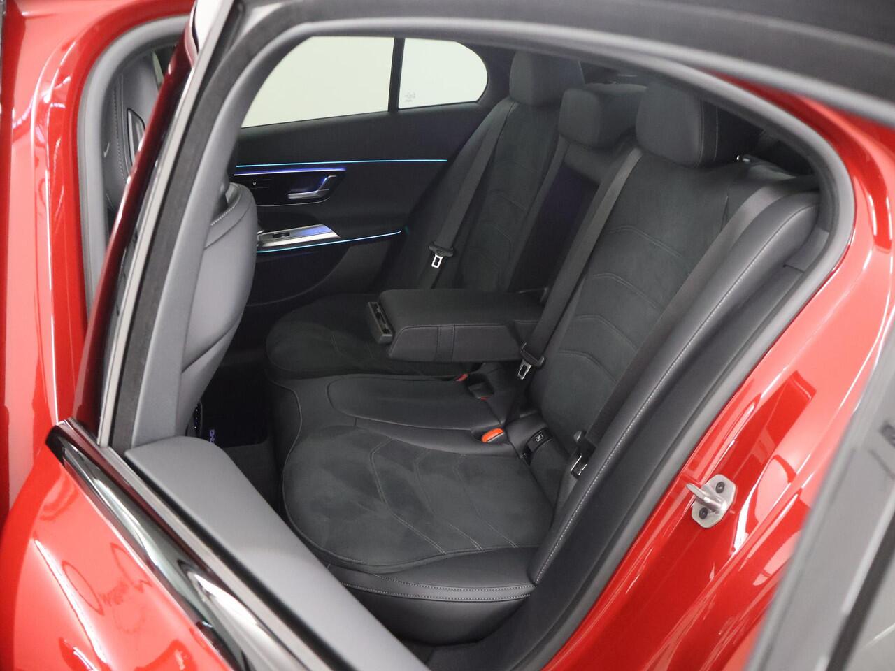 Mercedes-Benz E-KLASSE 300 e AMG Line | Premium plus | Techniek pakket | Rij assistentiepakket | Superscreen | Night pakket |