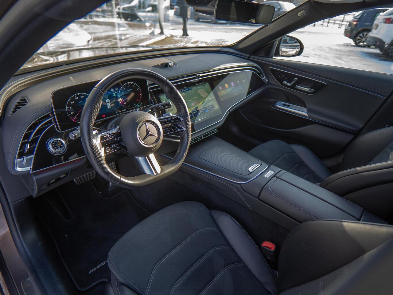 Mercedes-Benz E-KLASSE 200 AMG Line | Pano | Elc trekhaak | Bijrijderdisplay