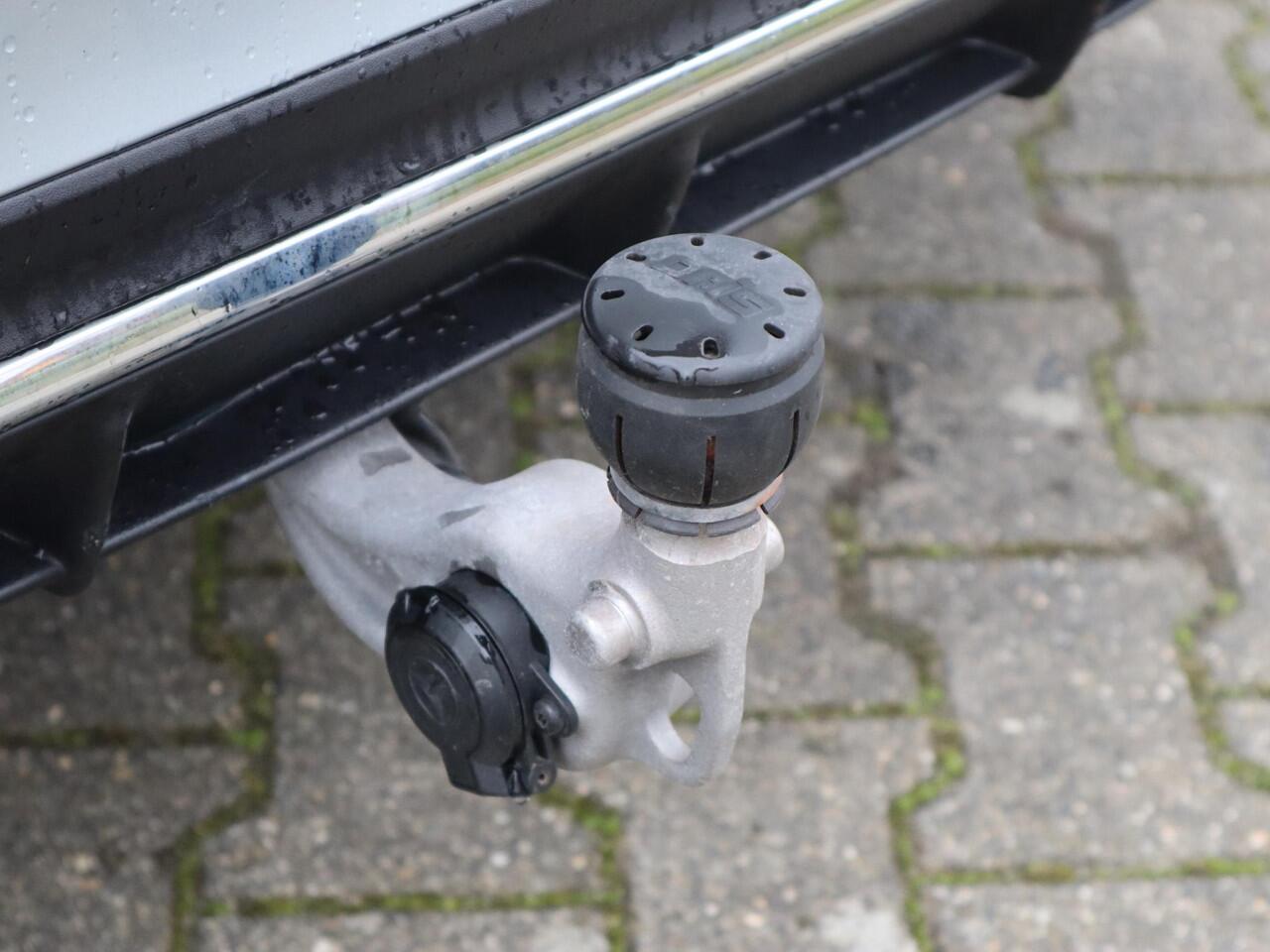 Mercedes-Benz E-KLASSE 400 e 4MATIC AMG Line