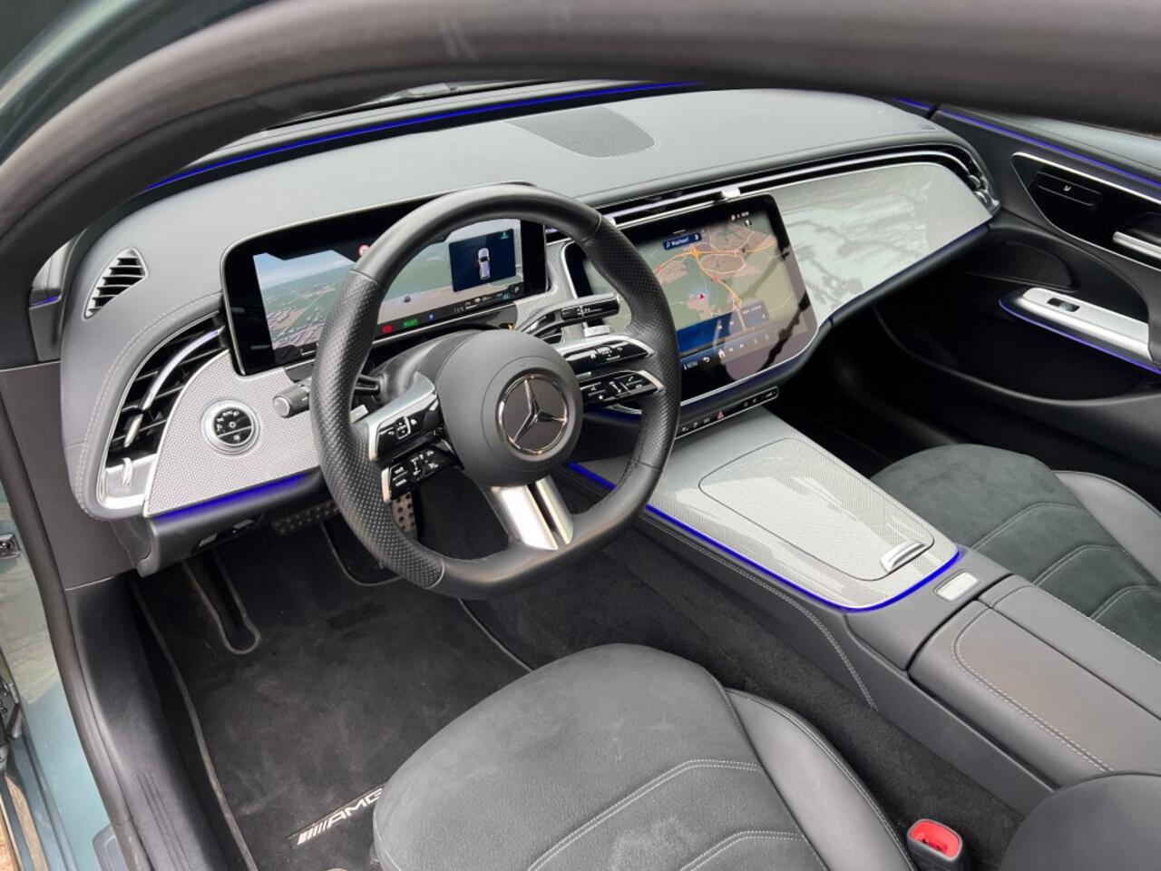 Mercedes-Benz E-KLASSE E 300e AMG int + ext, Night pakket, Pano dak, Distronic