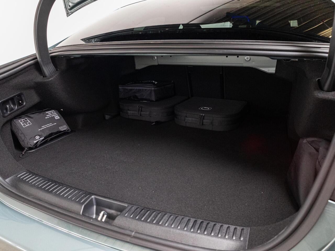 Mercedes-Benz E-KLASSE Limousine 300 e Sport Edition Premium | Panorama dak