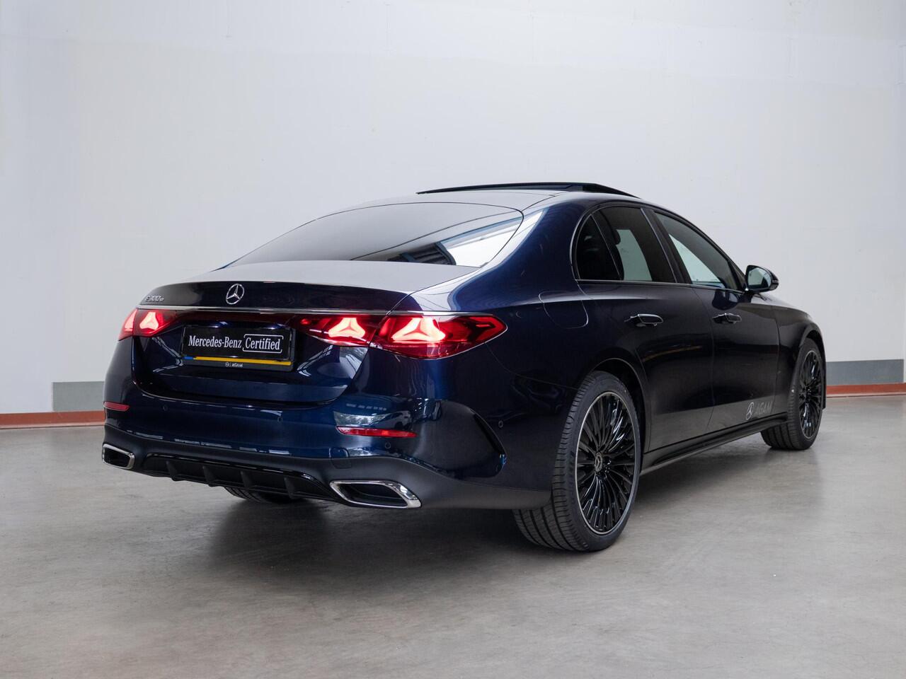 Mercedes-Benz E-KLASSE Limousine 300 e Sport Edition Panorama dak