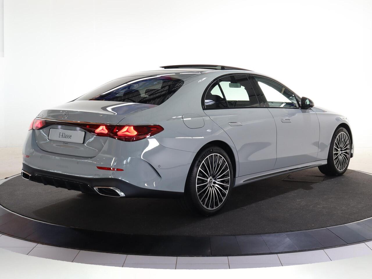 Mercedes-Benz E-KLASSE 300e Sport Edition | Panoramaschuifdak | Premium | Rijassistentiepakket Plus | Stoelventilatie/-verwarming voor | Burmester