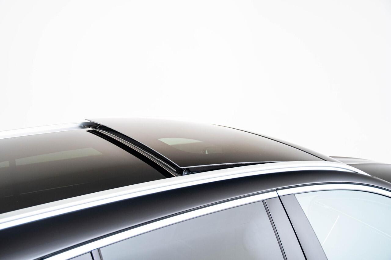 Mercedes-Benz E-KLASSE 300 e AMG Line Trekhaak - Panoramadak - Stoelverwarming - Burmester - Cruisecontrol met afstandsregeling - Sportstoelen - Warmtewerend/donkergetint glas -