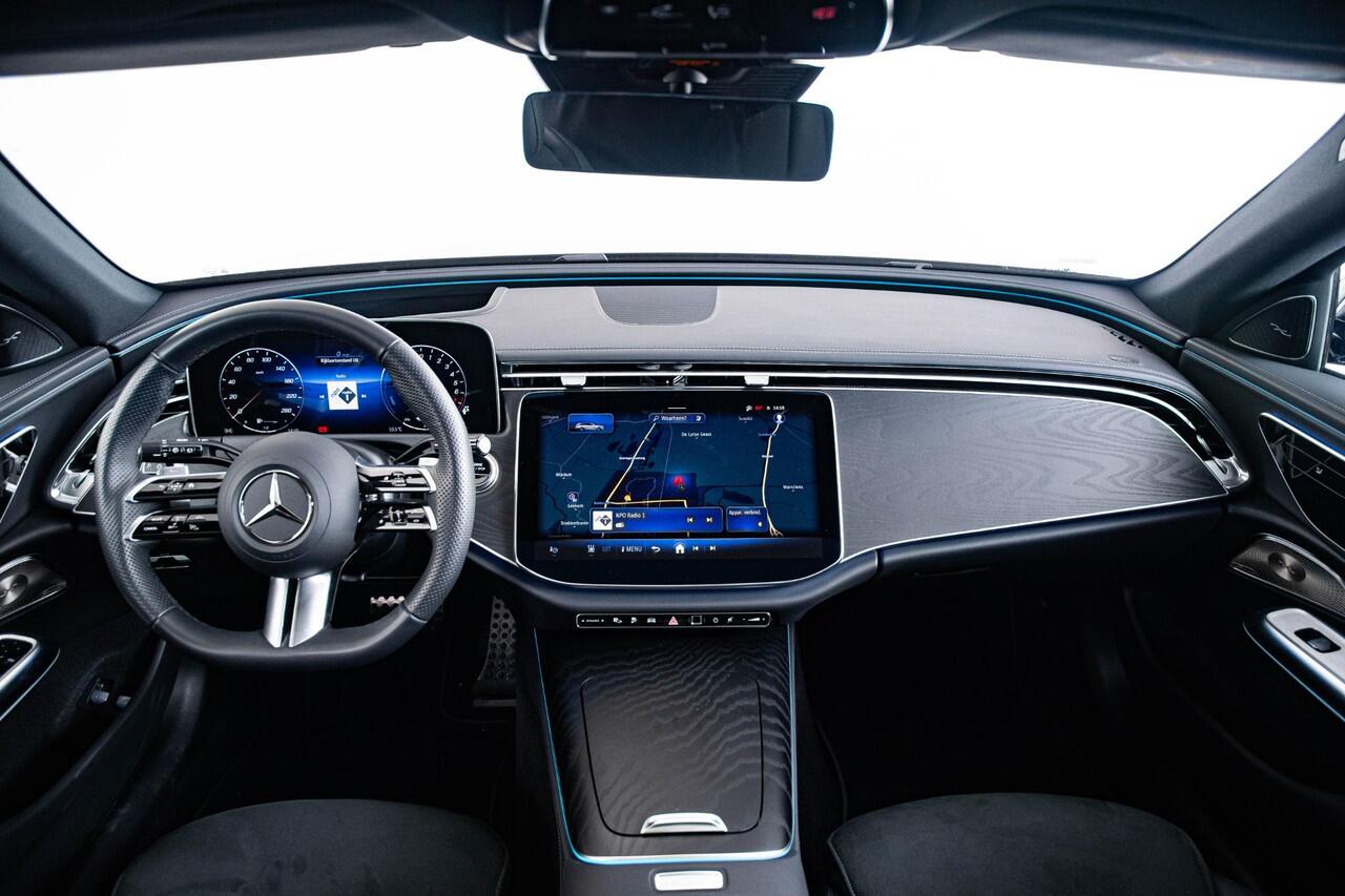 Mercedes-Benz E-KLASSE 300 e AMG Line Trekhaak - Panoramadak - Stoelverwarming - Burmester - Cruisecontrol met afstandsregeling - Sportstoelen - Warmtewerend/donkergetint glas -