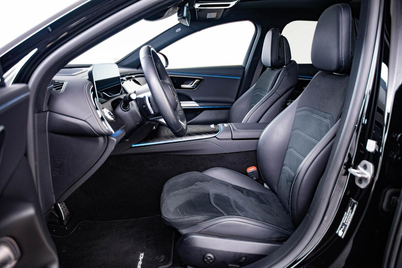 Mercedes-Benz E-KLASSE 300 e AMG Line Trekhaak - Panoramadak - Stoelverwarming - Burmester - Cruisecontrol met afstandsregeling - Sportstoelen - Warmtewerend/donkergetint glas -