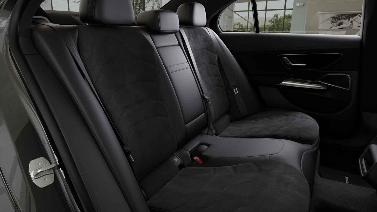 Mercedes-Benz E-KLASSE 300 e Sport Edition | Panoramadak | Trekhaak | Superscreen | Burmester | Memory |