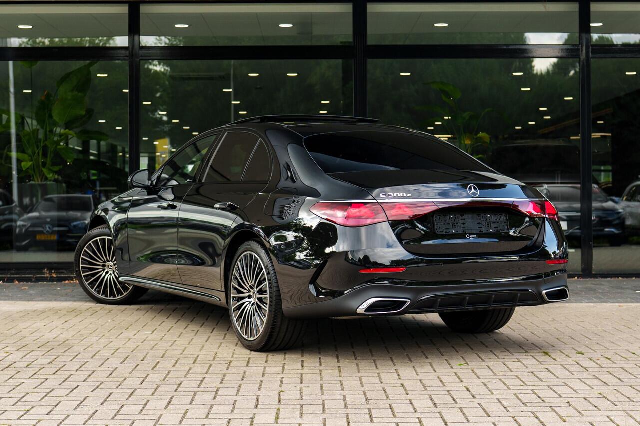 Mercedes-Benz E-KLASSE 300e Sport Edition | Panoramaschuifdak | Premium Plus | Rijassistentiepakket Plus | Night | Head-up display | Burmester