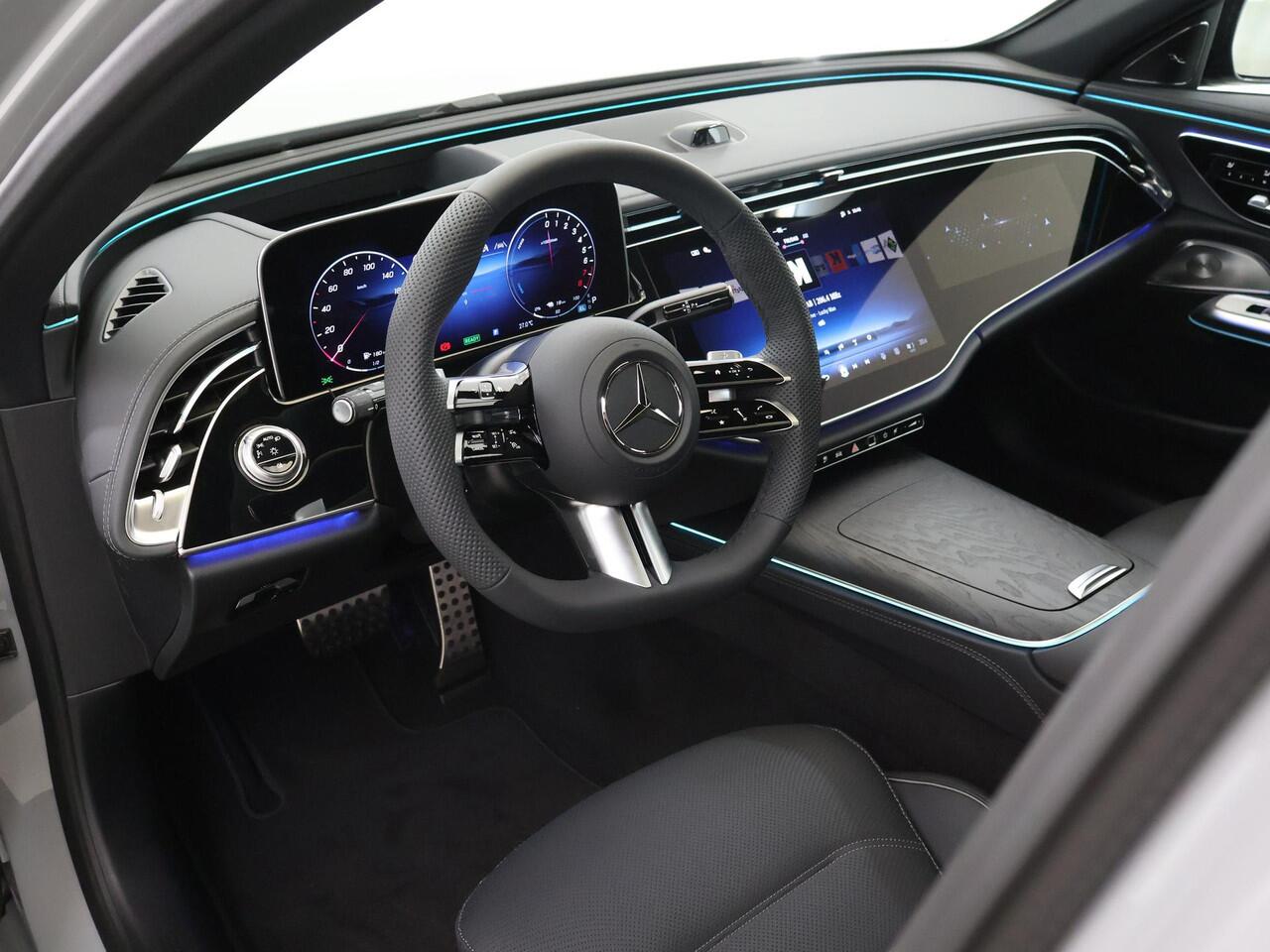 Mercedes-Benz E-KLASSE 300e Sport Edition | Premium Plus pakket | Panoramaschuifdak | Superscreen | Nightpakket | Rijassistentiepakket Plus | Stoelventilatie | Head-up display | Burmester