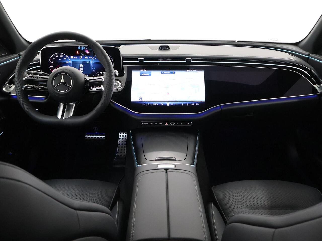 Mercedes-Benz E-KLASSE 300e Sport Edition | Panoramaschuifdak | Premium plus | Superscreen | Nightpakket | Burmester | Stoelventilatie | Rijassistentiepakket Plus | Head-up display | DISTRONIC |