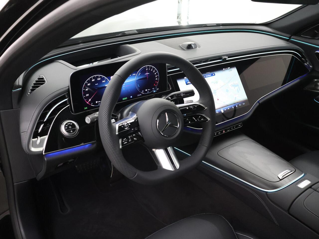 Mercedes-Benz E-KLASSE 300e Sport Edition | Panoramaschuifdak | Premium plus | Superscreen | Nightpakket | Burmester | Stoelventilatie | Rijassistentiepakket Plus | Head-up display | DISTRONIC |