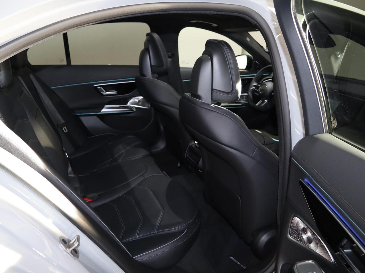 Mercedes-Benz E-KLASSE 300e Sport Edition | Panoramaschuifdak | Premium | Rijassistentiepakket Plus | Stoelventilatie/-verwarming voor | Burmester