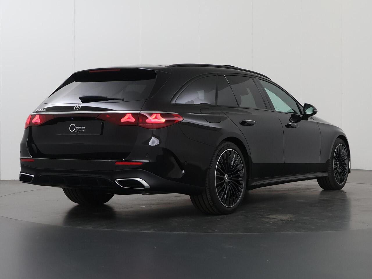 Mercedes-Benz E-KLASSE 300e Sport Edition | Panoramaschuifdak | Head-up | Trekhaak | Burmester | Nightpakket | 360° camera |