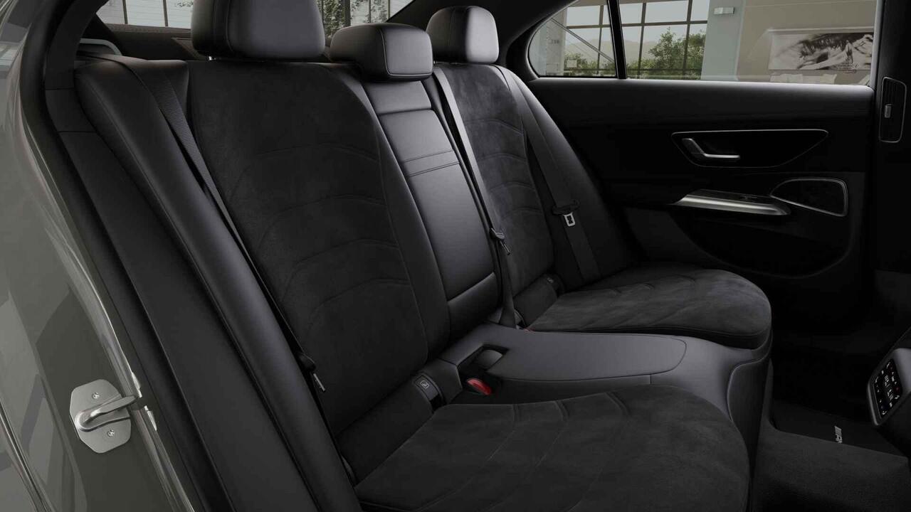 Mercedes-Benz E-KLASSE 300e Sport Edition | Panoramaschuifdak | 360° camera | Head-Up | Burmester | Nightpakket | Trekhaak |