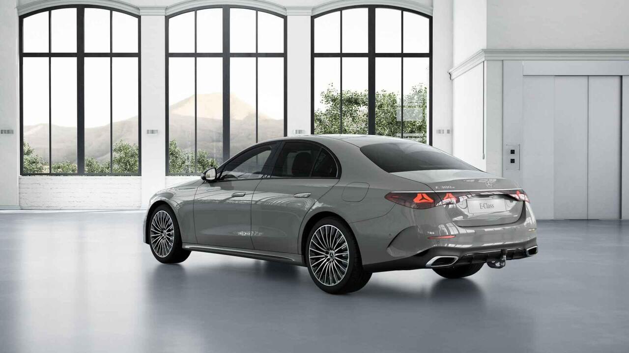 Mercedes-Benz E-KLASSE 300e Sport Edition | Panoramaschuifdak | 360° camera | Head-Up | Burmester | Nightpakket | Trekhaak |