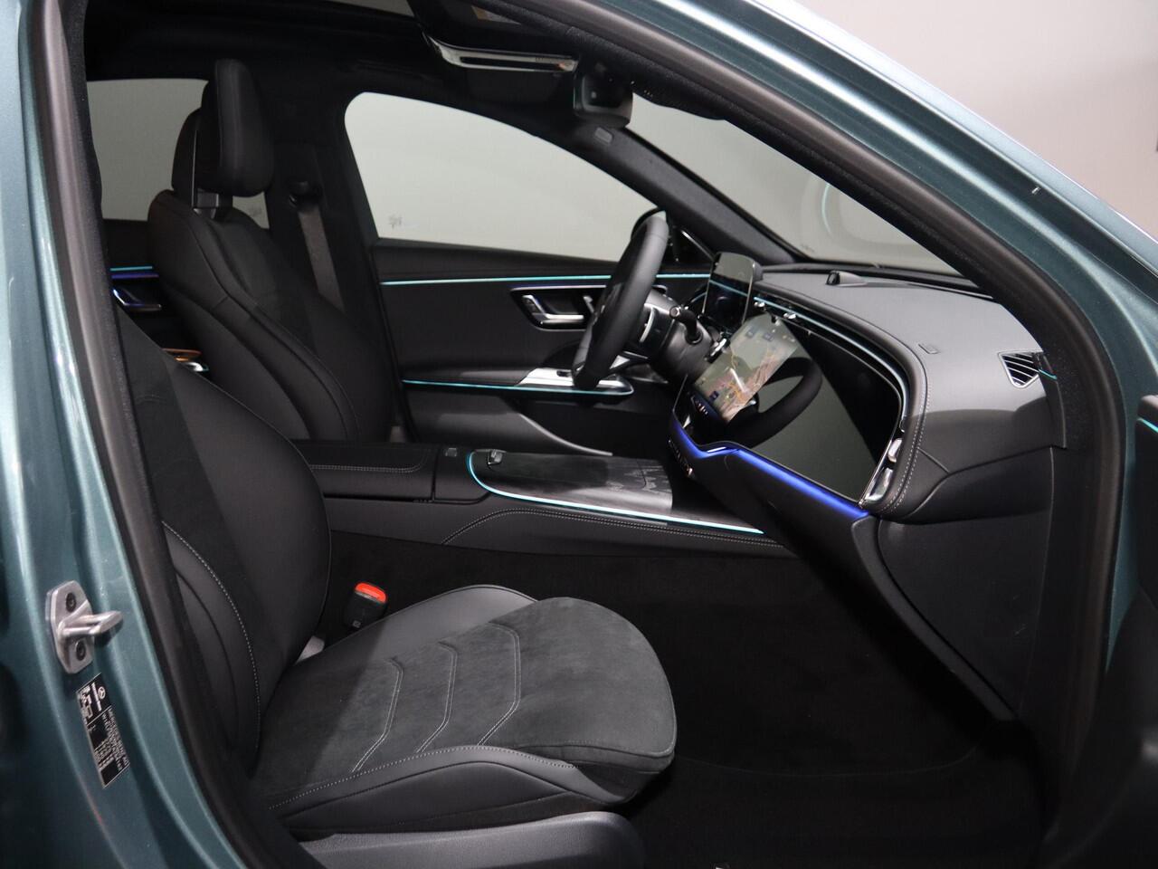 Mercedes-Benz E-KLASSE 300e Sport Edition | Panoramaschuifdak | Premium Pakket | 360° camera | Dodehoekassistent | Burmester | Nightpakket |