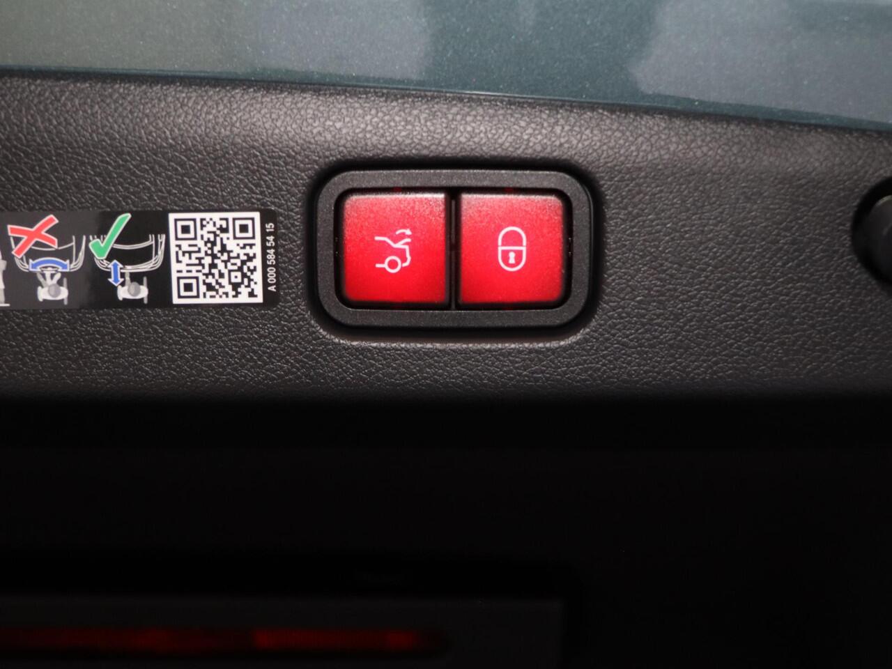 Mercedes-Benz E-KLASSE 300e Sport Edition | Panoramaschuifdak | Premium Pakket | 360° camera | Dodehoekassistent | Burmester | Nightpakket |