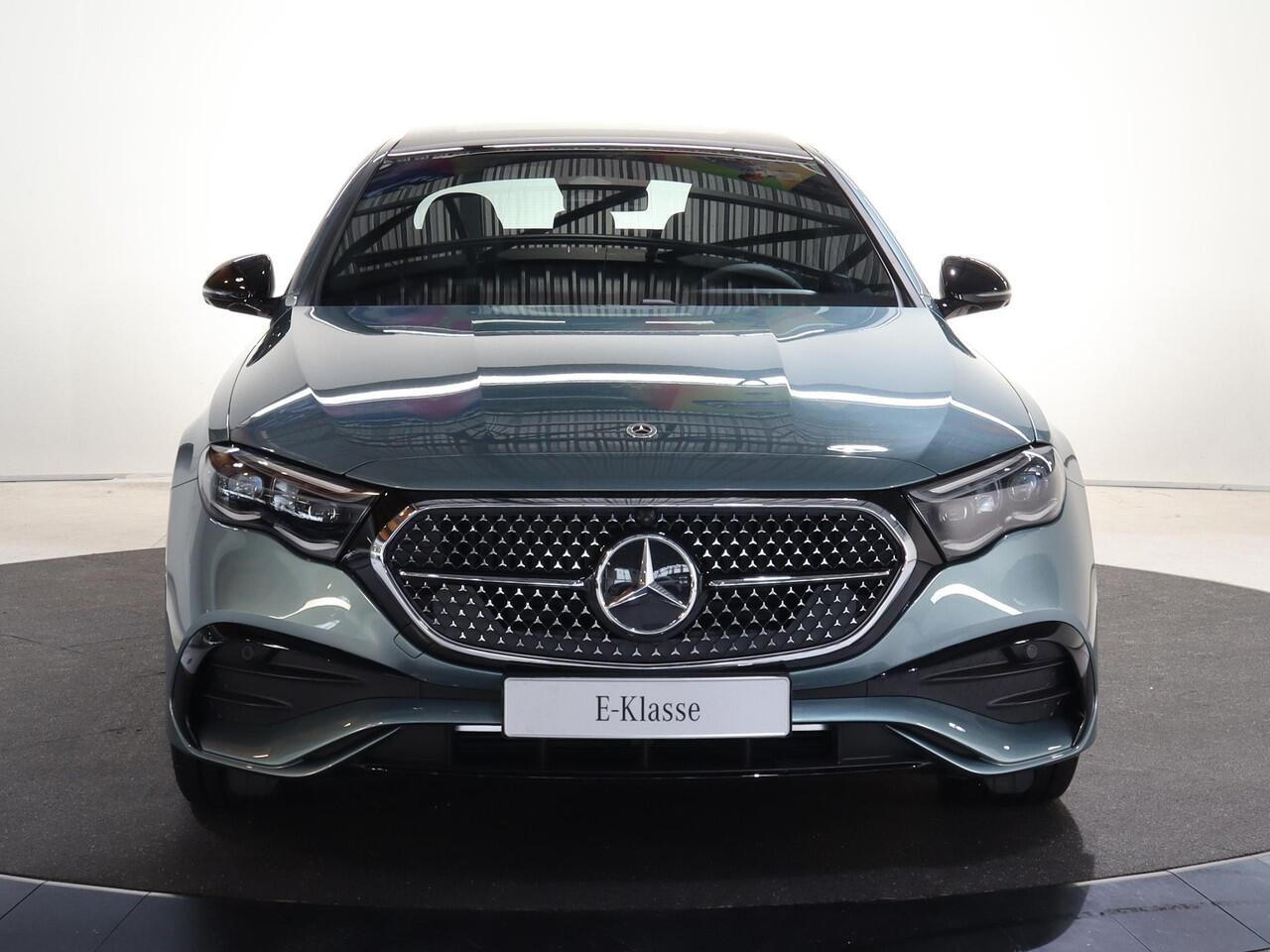Mercedes-Benz E-KLASSE 300e Sport Edition | Panoramaschuifdak | Premium Pakket | 360° camera | Dodehoekassistent | Burmester | Nightpakket |