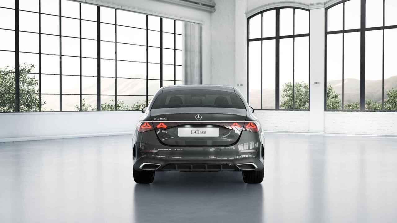 Mercedes-Benz E-KLASSE 300e Sport Edition | Panoramaschuifdak | Premium Plus | Rijassistentiepakket Plus | Nightpakket | Leder pakket | Burmester | Head-up display | 360° camera | DISTRONIC |