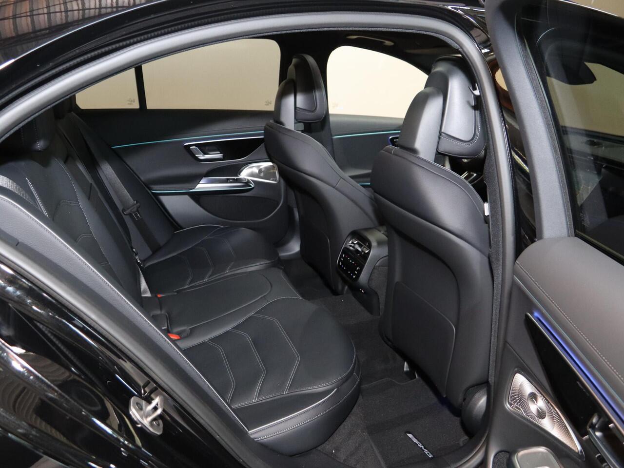 Mercedes-Benz E-KLASSE 300e Sport Edition | Panoramadak | Premium Plus | Superscreen | Nightpakket | Burmester | Stoelverwarming/Ventilatie | Rijassistentiepakket Plus | HUD | Distronic |