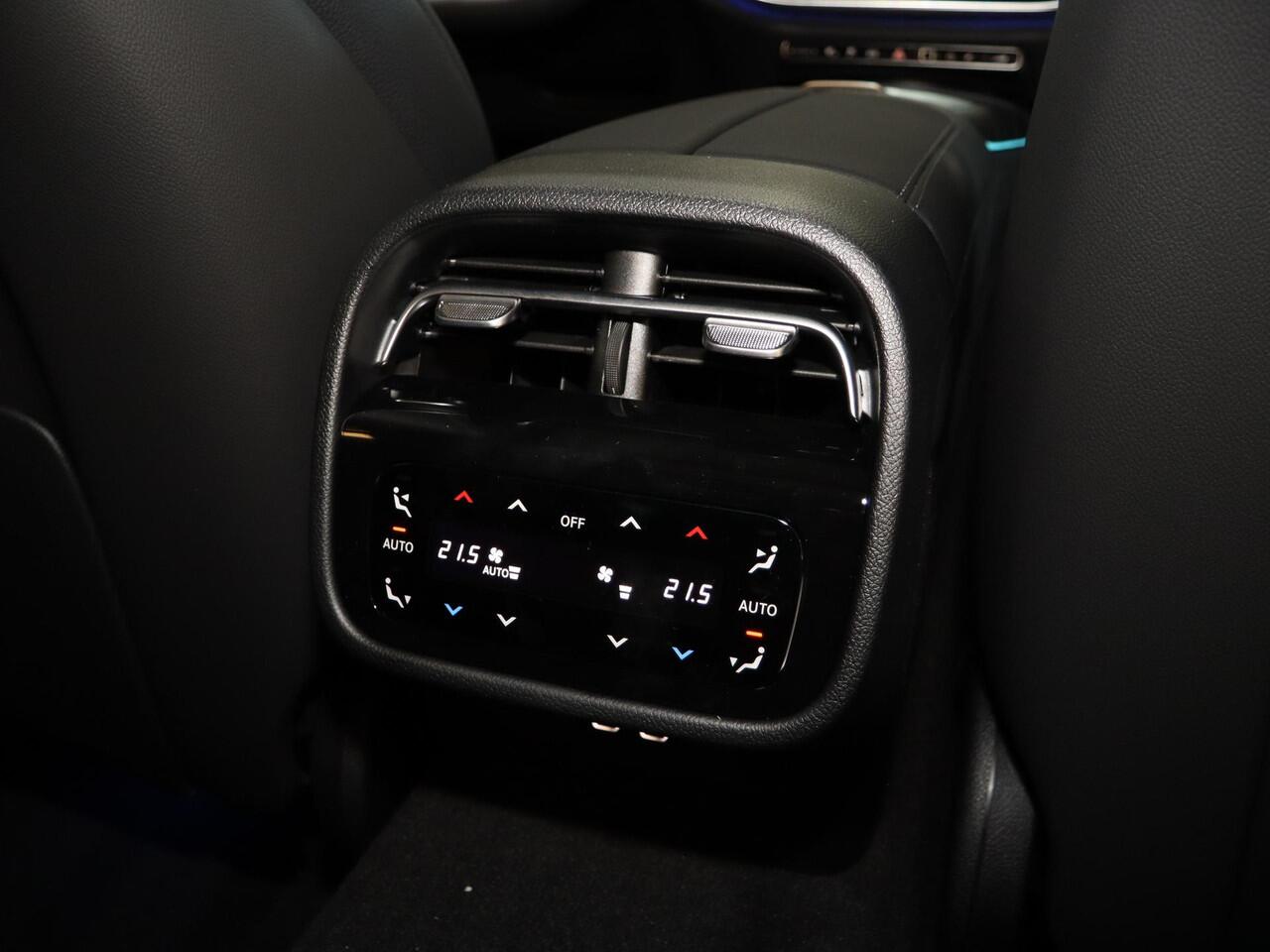 Mercedes-Benz E-KLASSE 300e Sport Edition | Panoramadak | Premium Plus | Superscreen | Nightpakket | Burmester | Stoelverwarming/Ventilatie | Rijassistentiepakket Plus | HUD | Distronic |