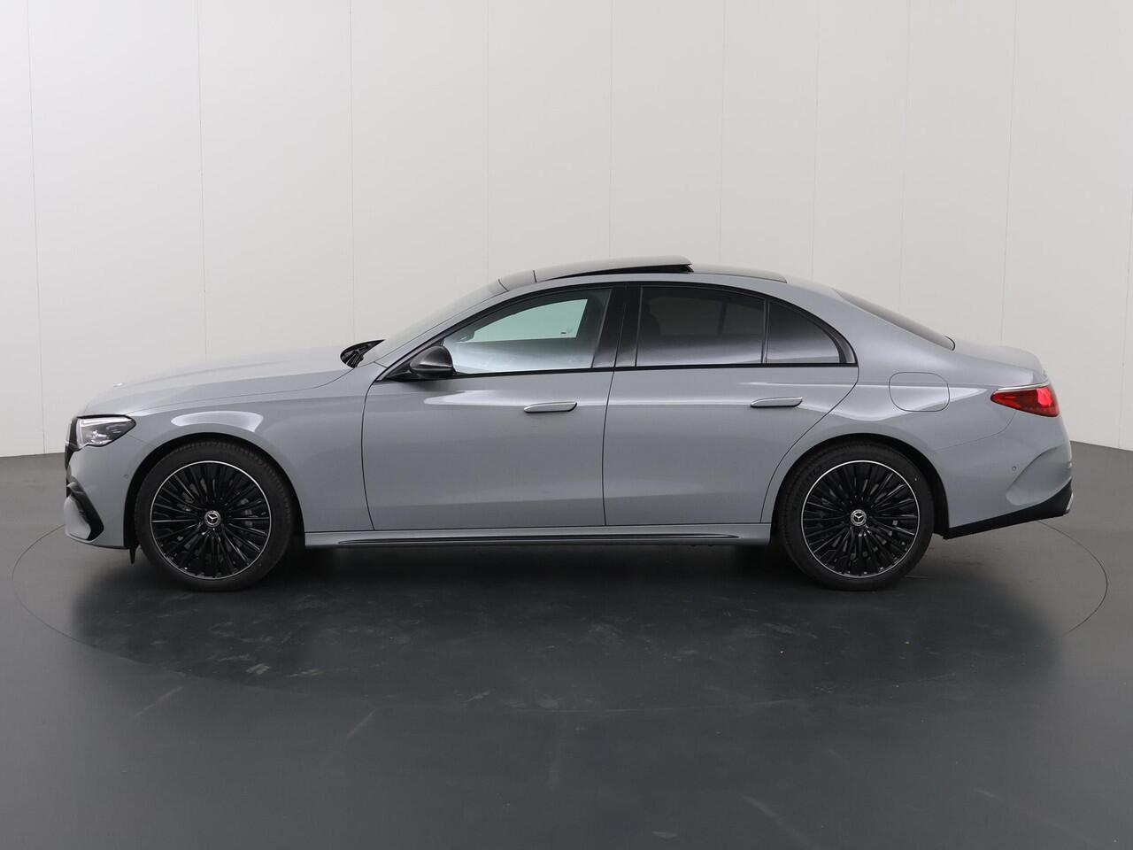 Mercedes-Benz E-KLASSE 300e Sport Edition | AMG | Night | Superscreen | Panoramadak | Burmester | Head up display |