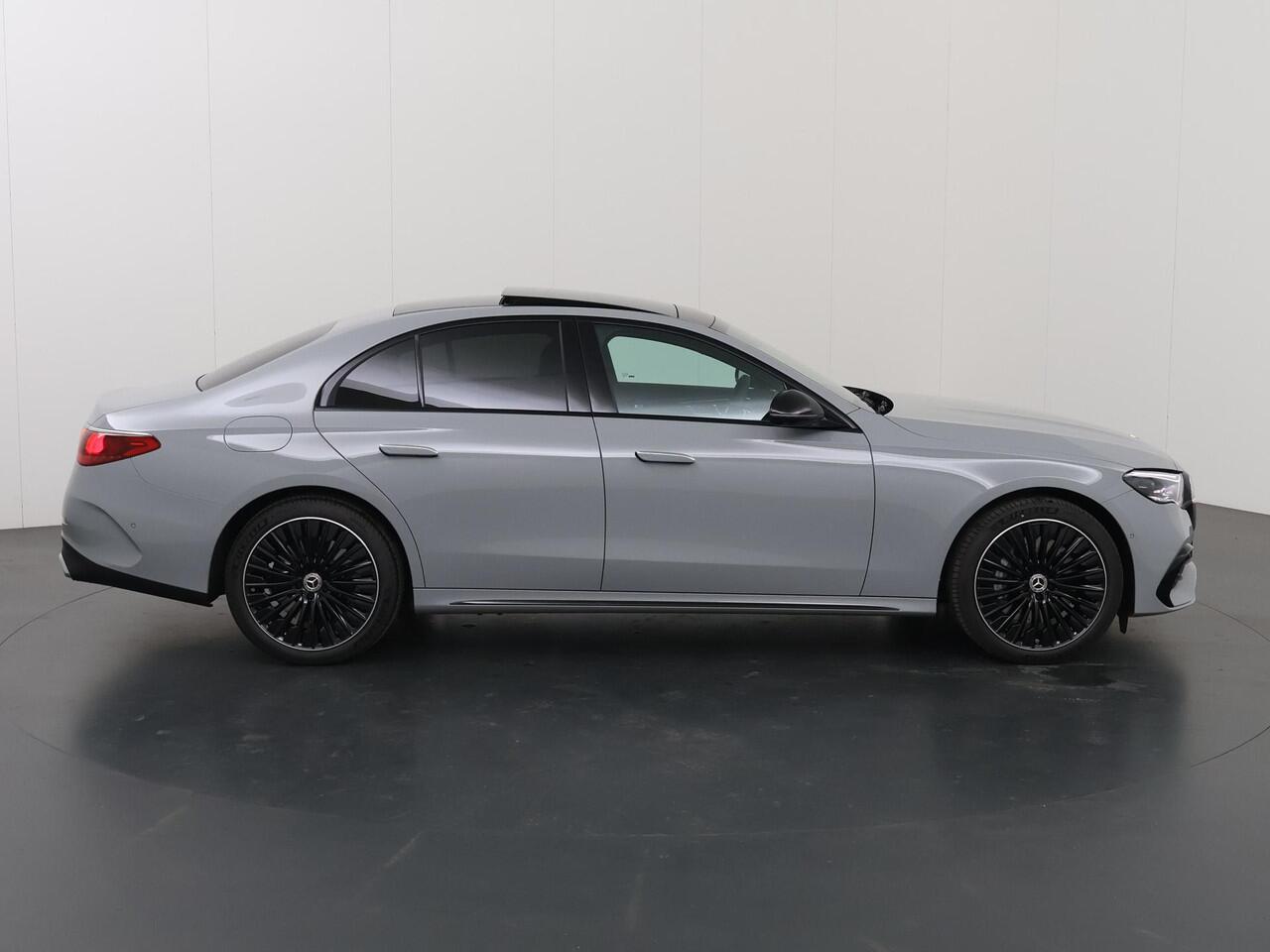 Mercedes-Benz E-KLASSE 300e Sport Edition | AMG | Night | Superscreen | Panoramadak | Burmester | Head up display |