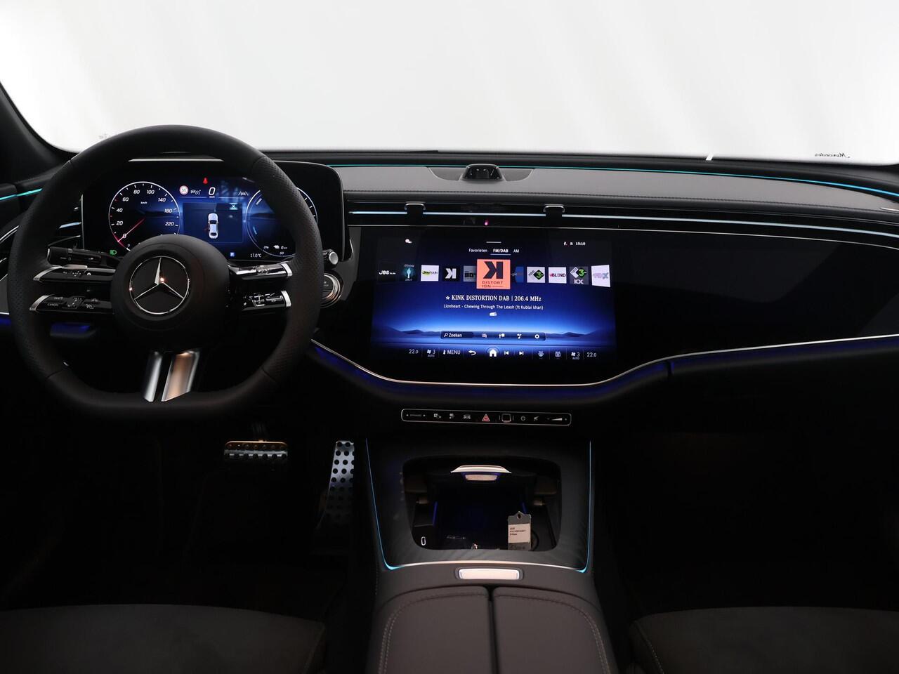 Mercedes-Benz E-KLASSE 300e Sport Edition | Panoramaschuifdak | 360° camera | Dodehoekassistent | Burmester | Nightpakket |
