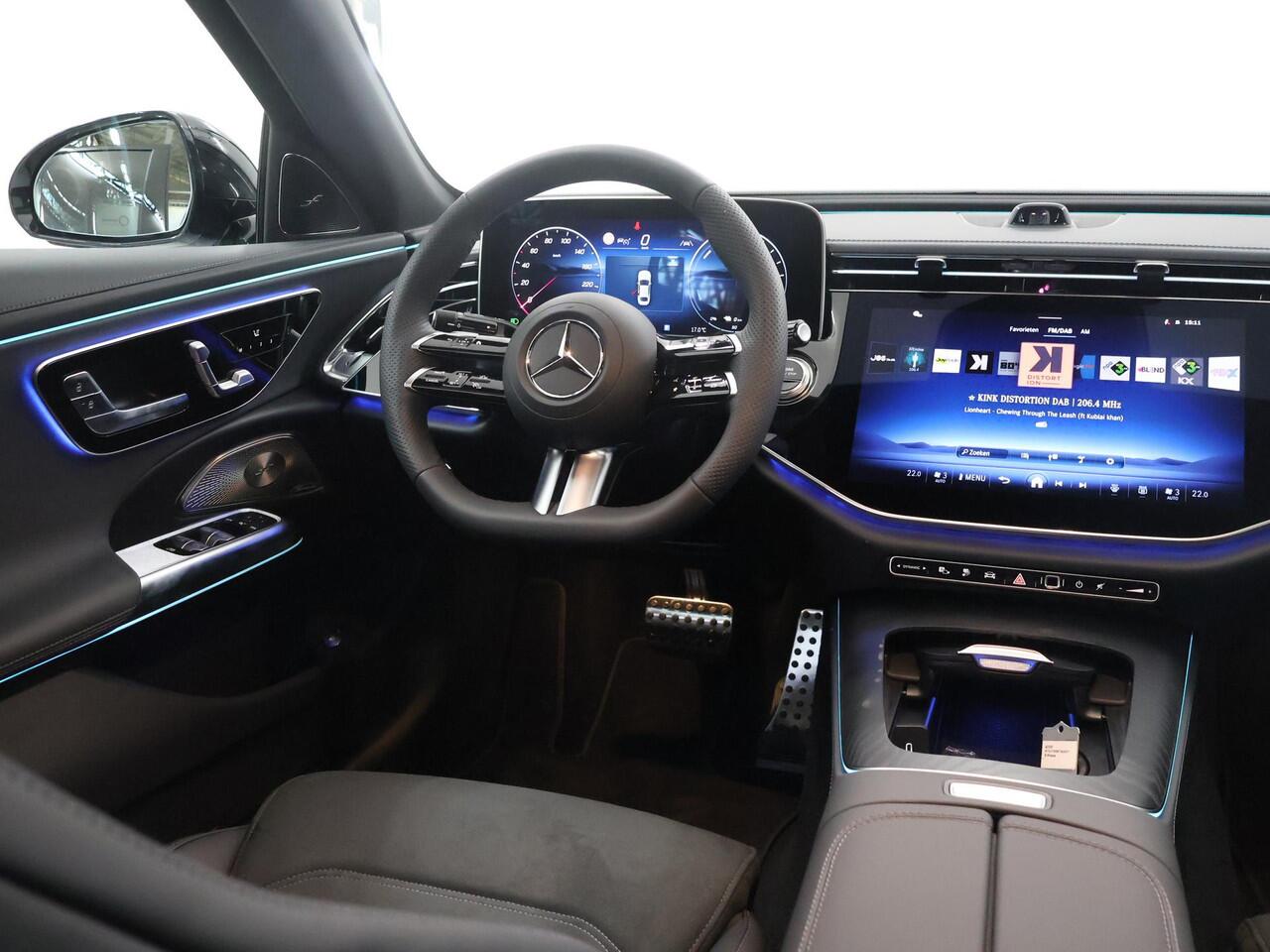 Mercedes-Benz E-KLASSE 300e Sport Edition | Panoramaschuifdak | 360° camera | Dodehoekassistent | Burmester | Nightpakket |
