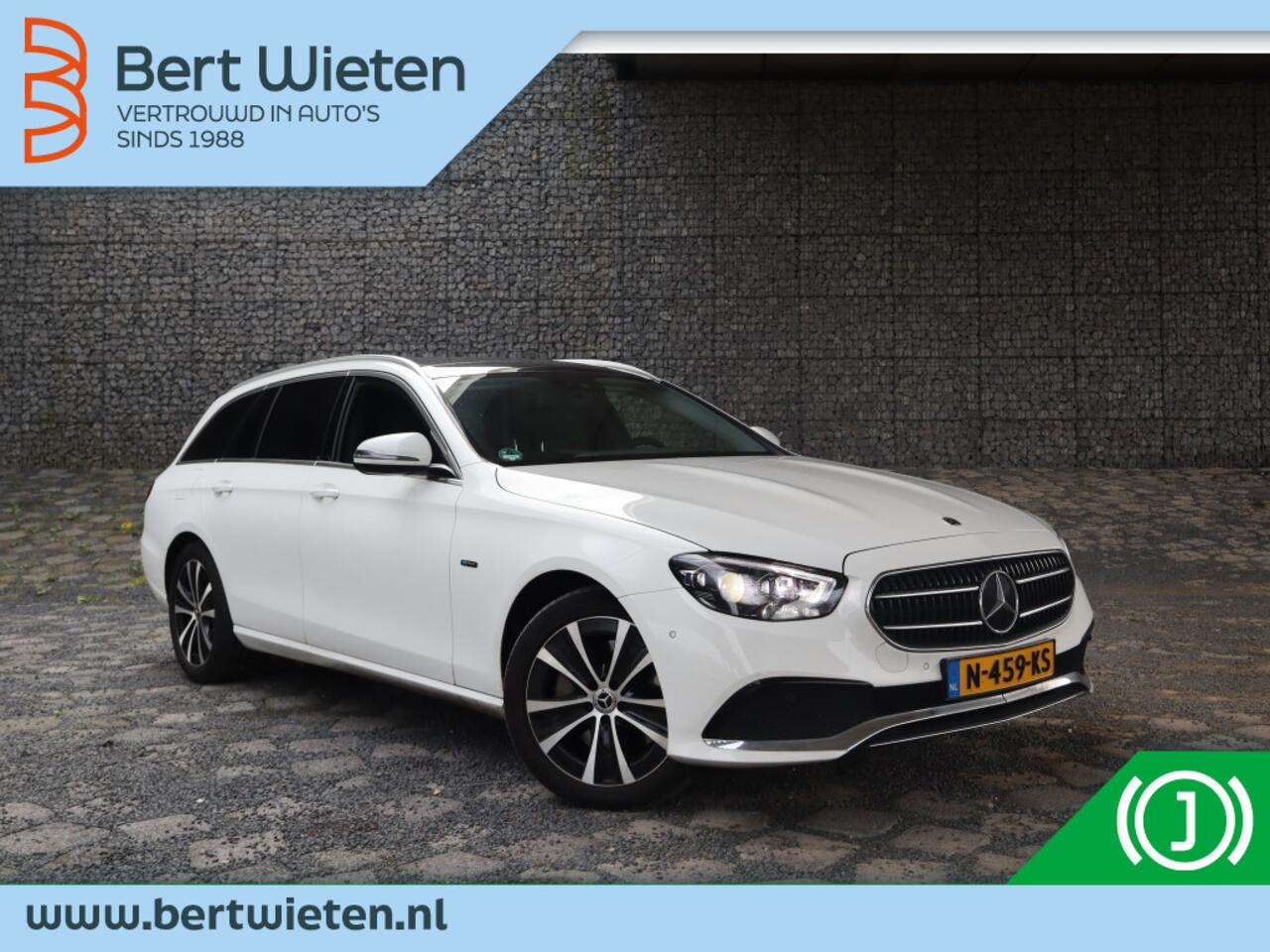 Mercedes-Benz E-estate 300 AMG | Plug in Hybride | Stoelverwarming | Trekhaak | Panoram